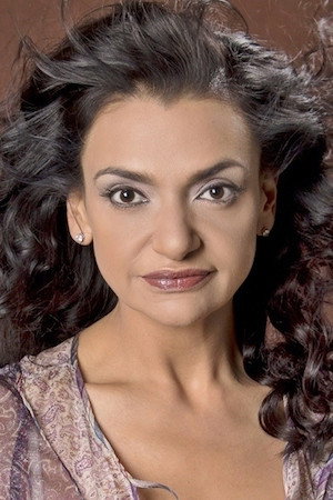 Aida López's poster