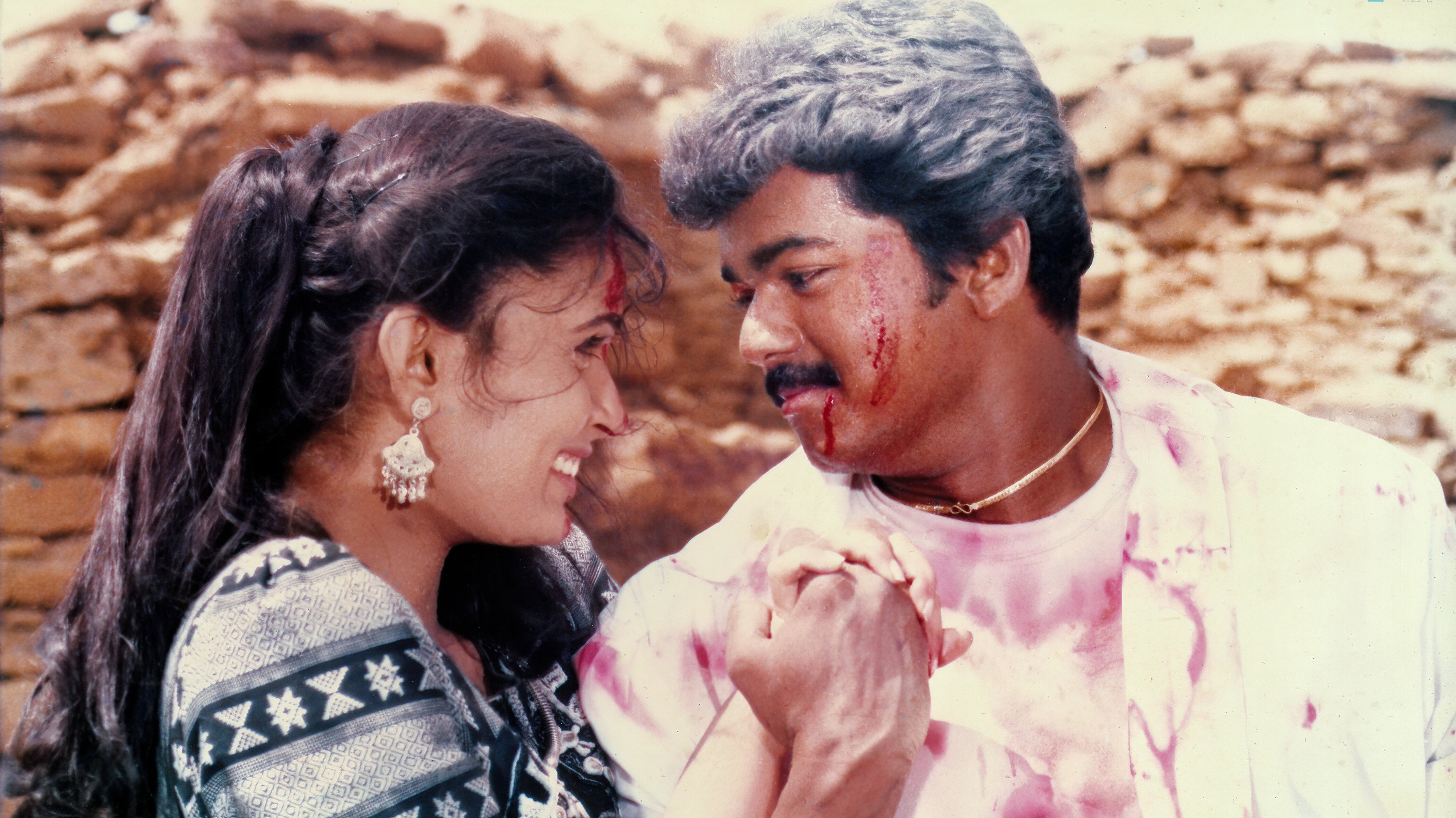 Priyamudan's poster