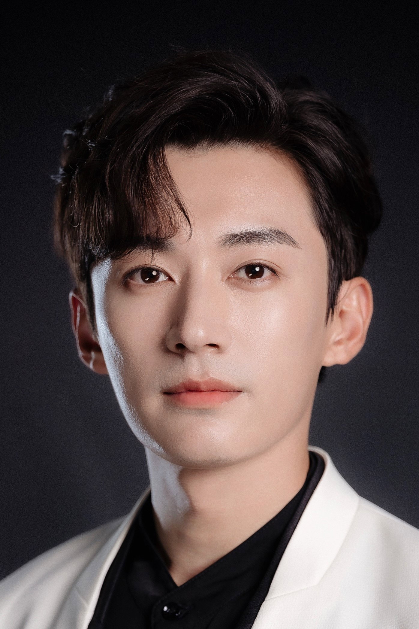 Liu Xueyi's poster