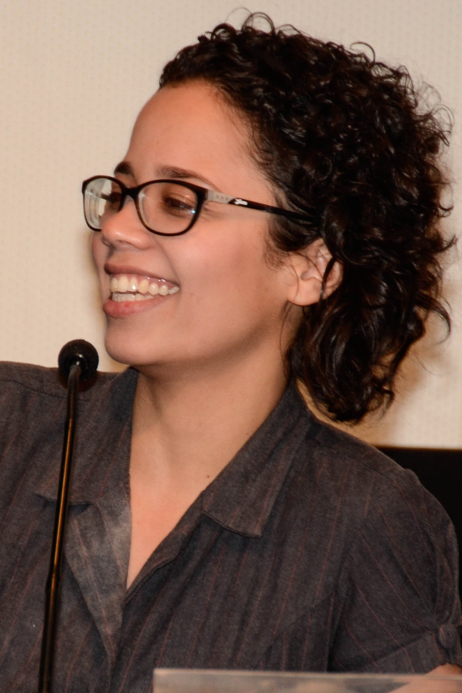 Letícia Simões's poster