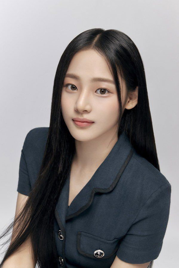 Minji's poster