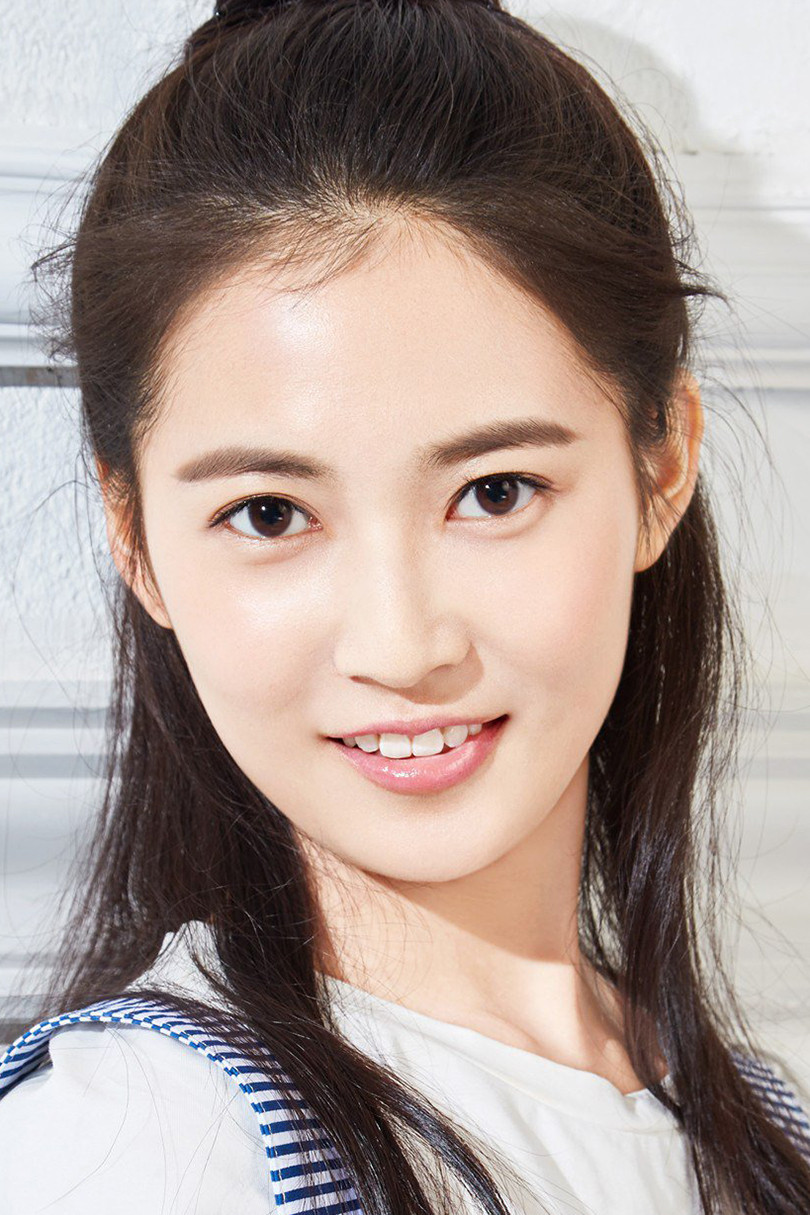 Chen Yuqi's poster