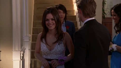 Escena del episodio 23 de la temporada 3 de la serie The O.C.
