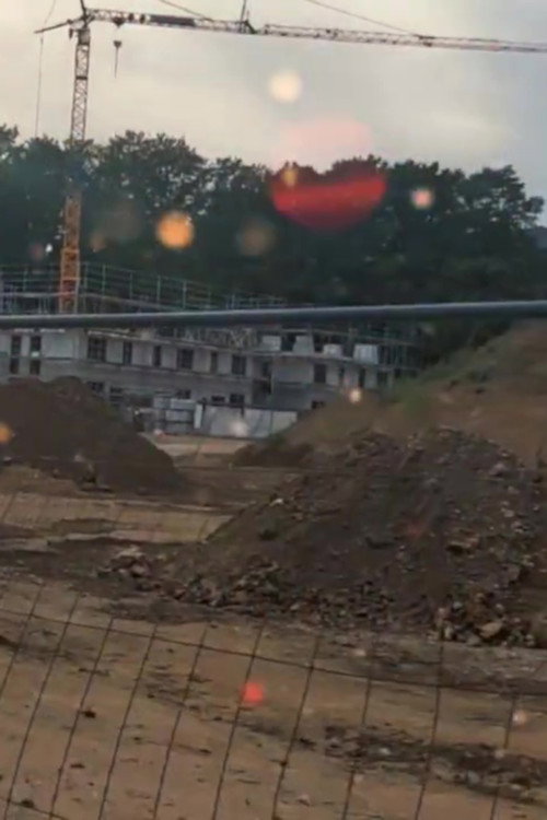 Passt die Bedingungen den Menschen an