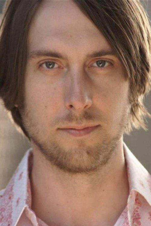 Foto de Timm Sharp interpretando a George en King of the Ants