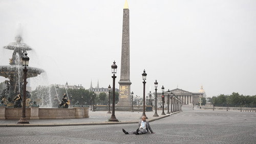 2 Alone in Paris still