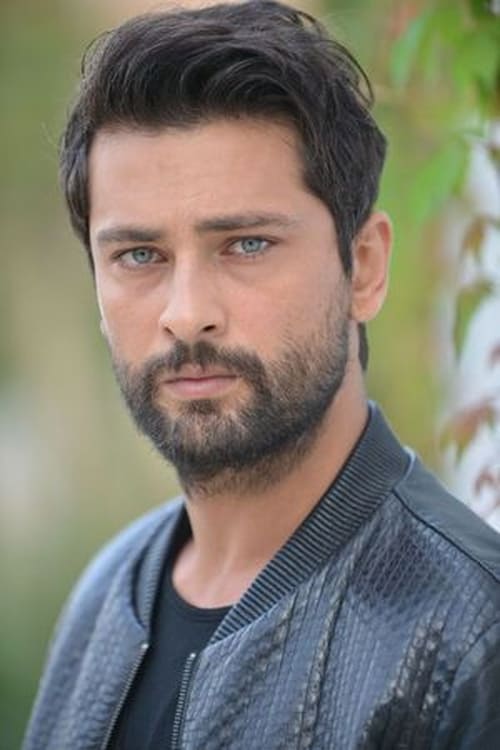 Kép: Onur Tuna színész profilképe