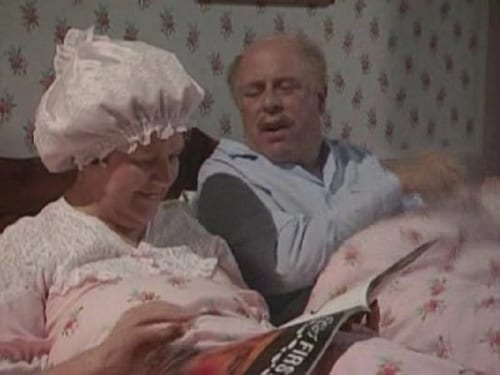 Keeping Up Appearances, S02E10 - (1991)