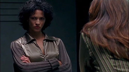 Escena del episodio 1 de la temporada 3 de Alice Nevers