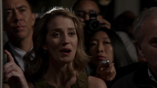Escena del episodio 1 de la temporada 2 de la serie Powers