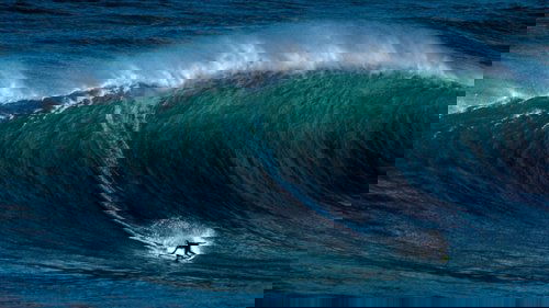 100 Foot Wave