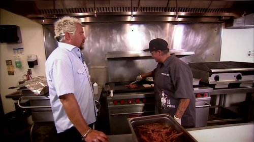 Escena del episodio 6 de la temporada 18 de la serie Diners, Drive-Ins and Dives