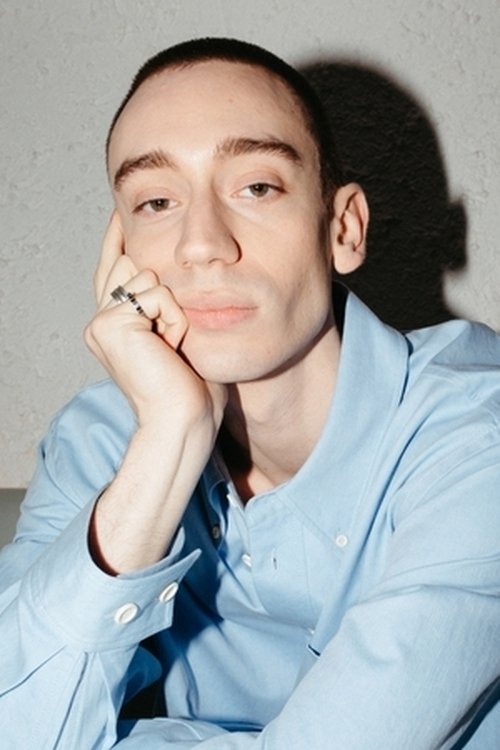 Kép: Théodore Pellerin színész profilképe