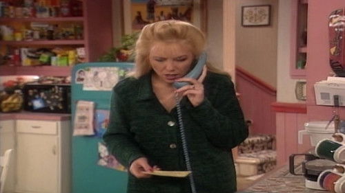 Escena del episodio 24 de la temporada 3 de Grace Under Fire