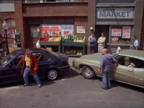 Seinfeld S03E22 — The Parking Space episode still