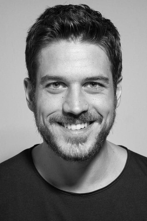 Kép: Marco Pigossi színész profilképe