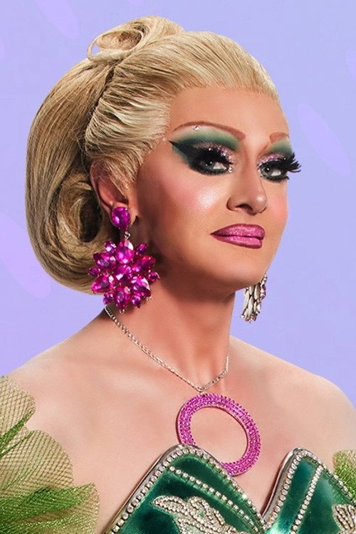 Minnie Cooper photo 2