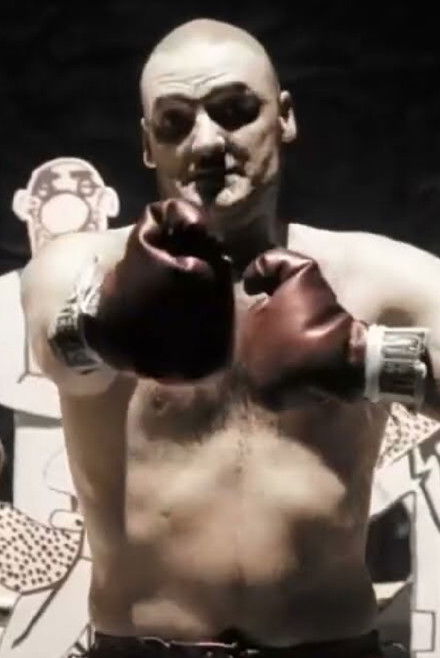 Martin von Haselberg ha trabajado con Brian Routh en 4 ocasiones