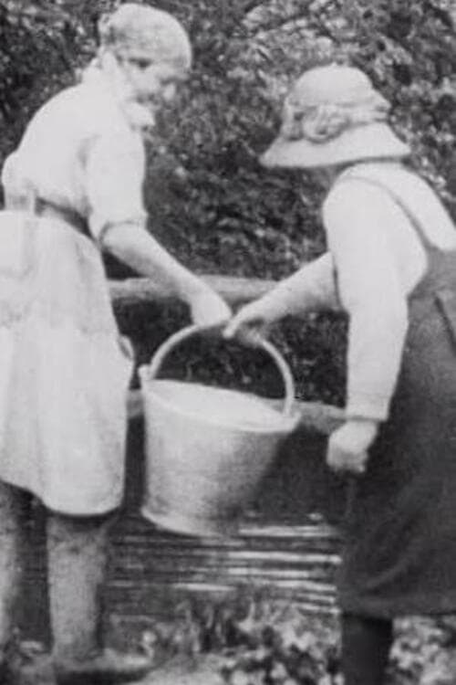 Women Farm Workers (1918)