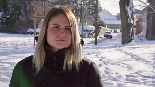 Sie sagt. Er sagt. Die Dokumentation.