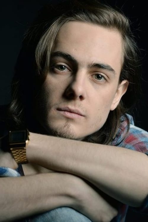 Kép: Olasz Renátó színész profilképe