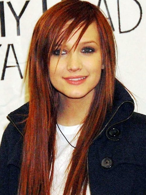 Ashlee Simpson isTheresa