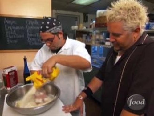 Escena del episodio 6 de la temporada 5 de la serie Diners, Drive-Ins and Dives