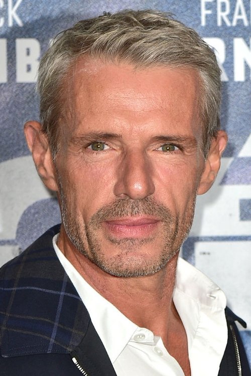 Lambert Wilson isLe Général de Gaulle