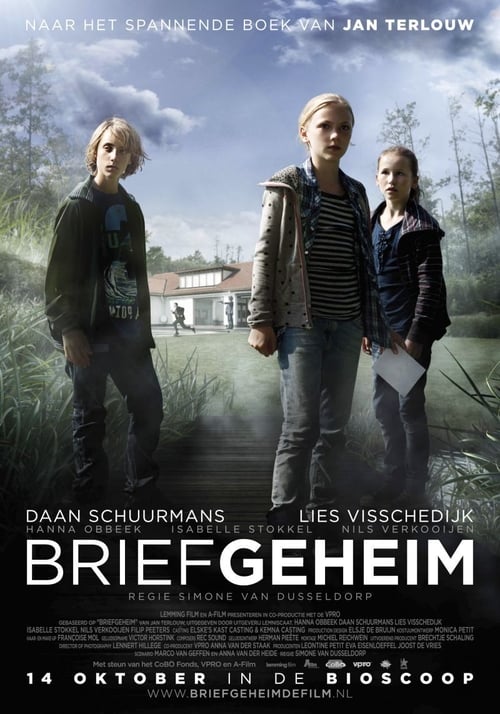 Eleven-year-old Eva is upset by the many rows between her parents and decides to run away. She wants to hide at her best friends Jackie and Thomas’ house, but circumstances bring her to her mysterious neighbour’s garden. She finds a secret letter there, which tells her the man is a king pin in a criminal organisation. And he is not exactly happy with Eva’s unannounced visit. To convince her of the importance of secrecy, he reveals that Eva’s dad is also involved in his illegal affairs. Eva hesitates: is her father who he claims to be? From that moment on, the enterprising girl does her utmost to exonerate her father from being involved. A period dawns in which Eva discovers that grownups also lead their own lives. She wants to ask questions, but at the same time she is afraid of the answers.