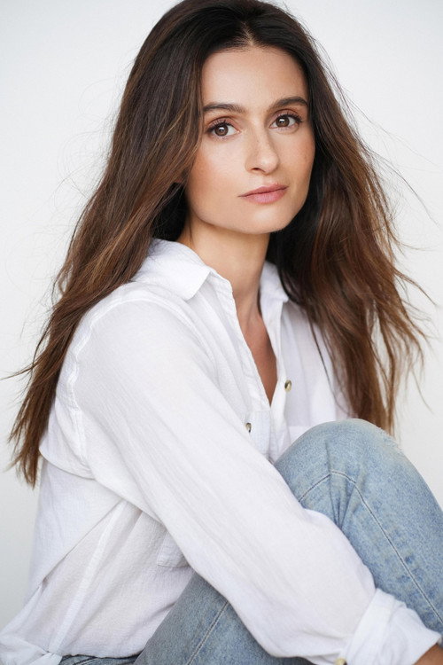 Kép: Melanie Papalia színész profilképe