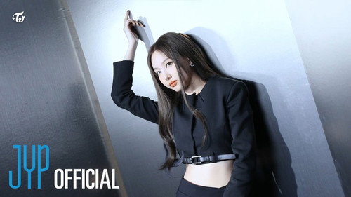 TWICE “READY TO BE” Jacket Shooting Behind the Scenes still
