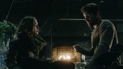 Escena del episodio 2 de la temporada 3 de la serie Zoo