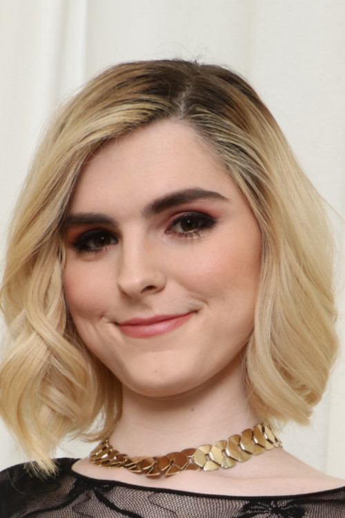 Ella Hollywood - صورة 8