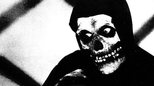 The Crimson Ghost — Fondos 4