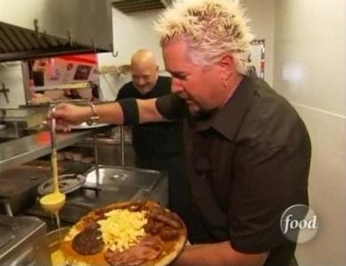Escena del episodio 3 de la temporada 3 de la serie Diners, Drive-Ins and Dives