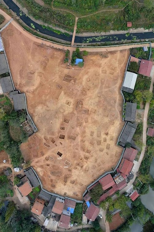 京山曾国古墓 (2017) poster