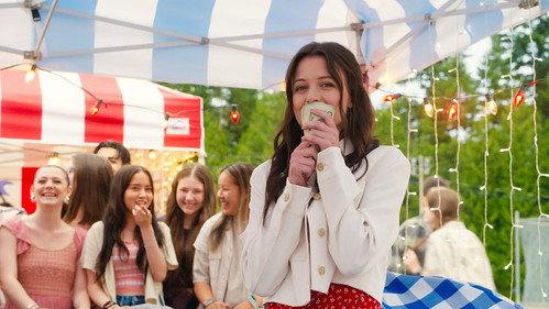 How to Lose a Popularity Contest