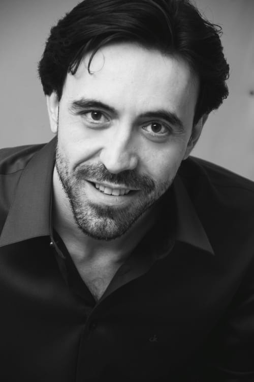 Kép: Israel Elejalde színész profilképe