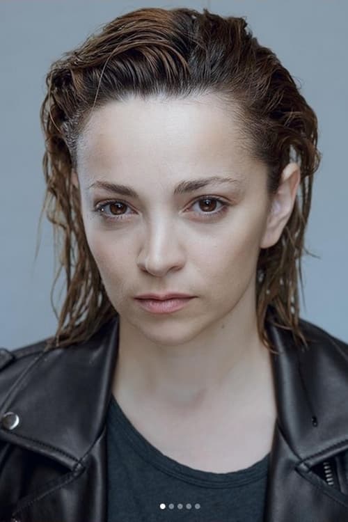 Kép: Teona Dolnikova színész profilképe