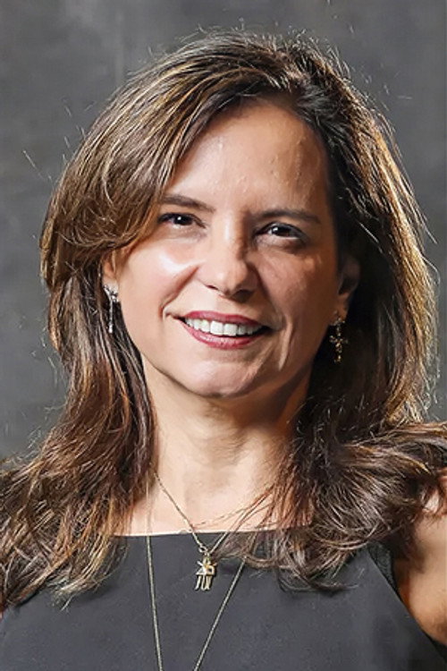 Angela Chaves