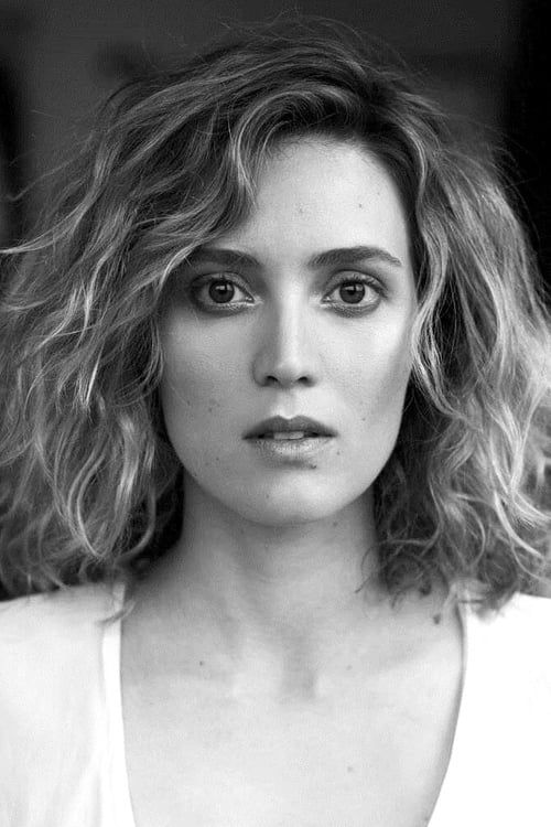 Kép: Evelyne Brochu színész profilképe