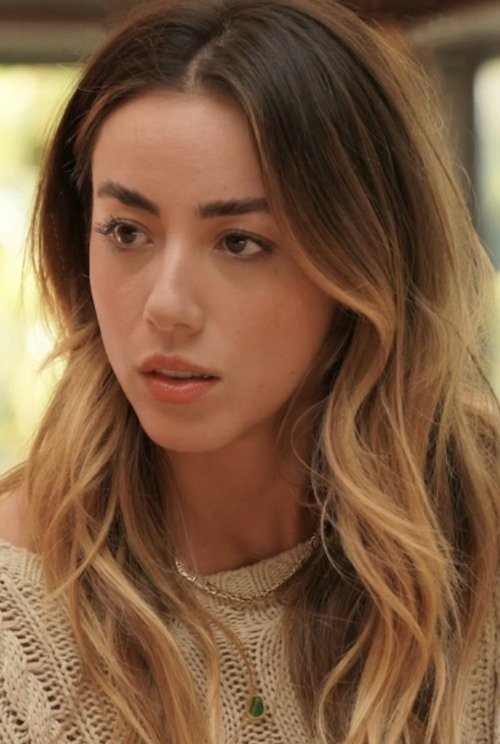 Kép: Chloe Bennet színész profilképe