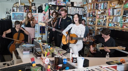 Poster della serie NPR Tiny Desk Concerts