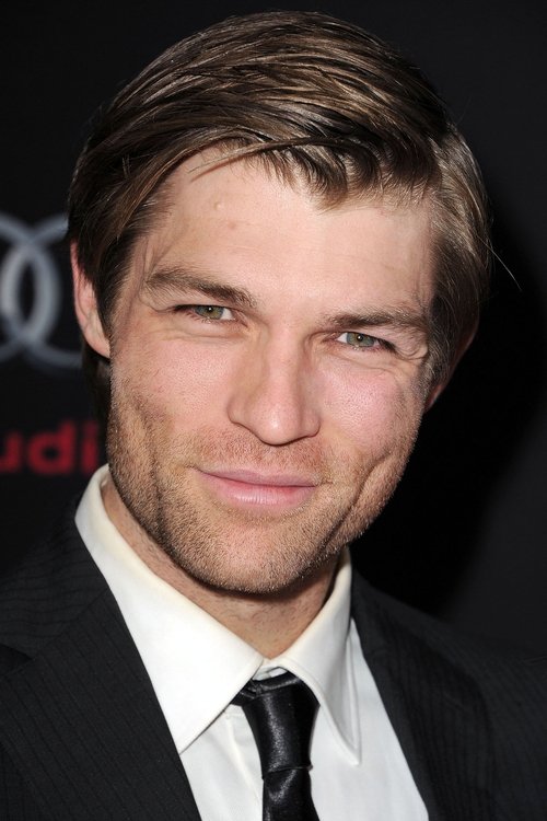 Kép: Liam McIntyre színész profilképe