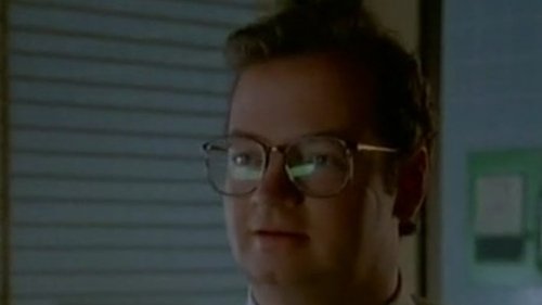 Escena del episodio 8 de la temporada 3 de la serie Picket Fences