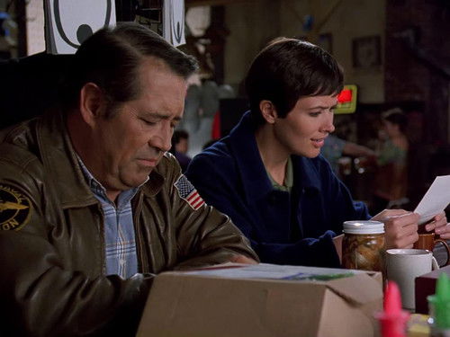 Escena del episodio 6 de la temporada 4 de Doctor en Alaska