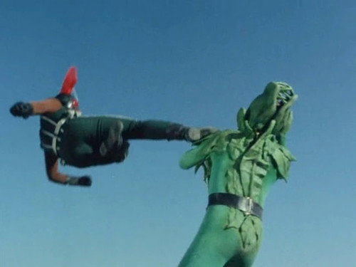 Venus Flytrap Man, Masked Rider Close Call