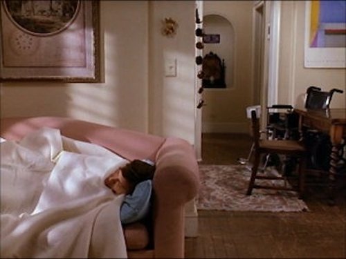Escena del episodio 19 de la temporada 4 de la serie Melrose Place