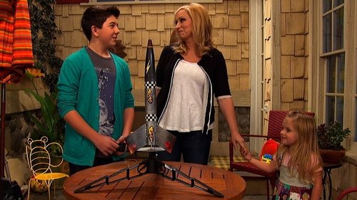 Escena del episodio 13 de la temporada 3 de la serie ¡Buena suerte, Charlie!