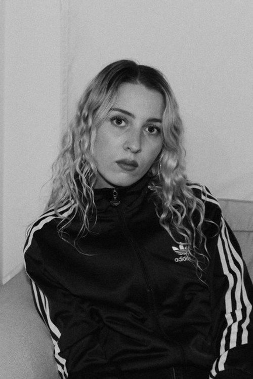 Nike Helena